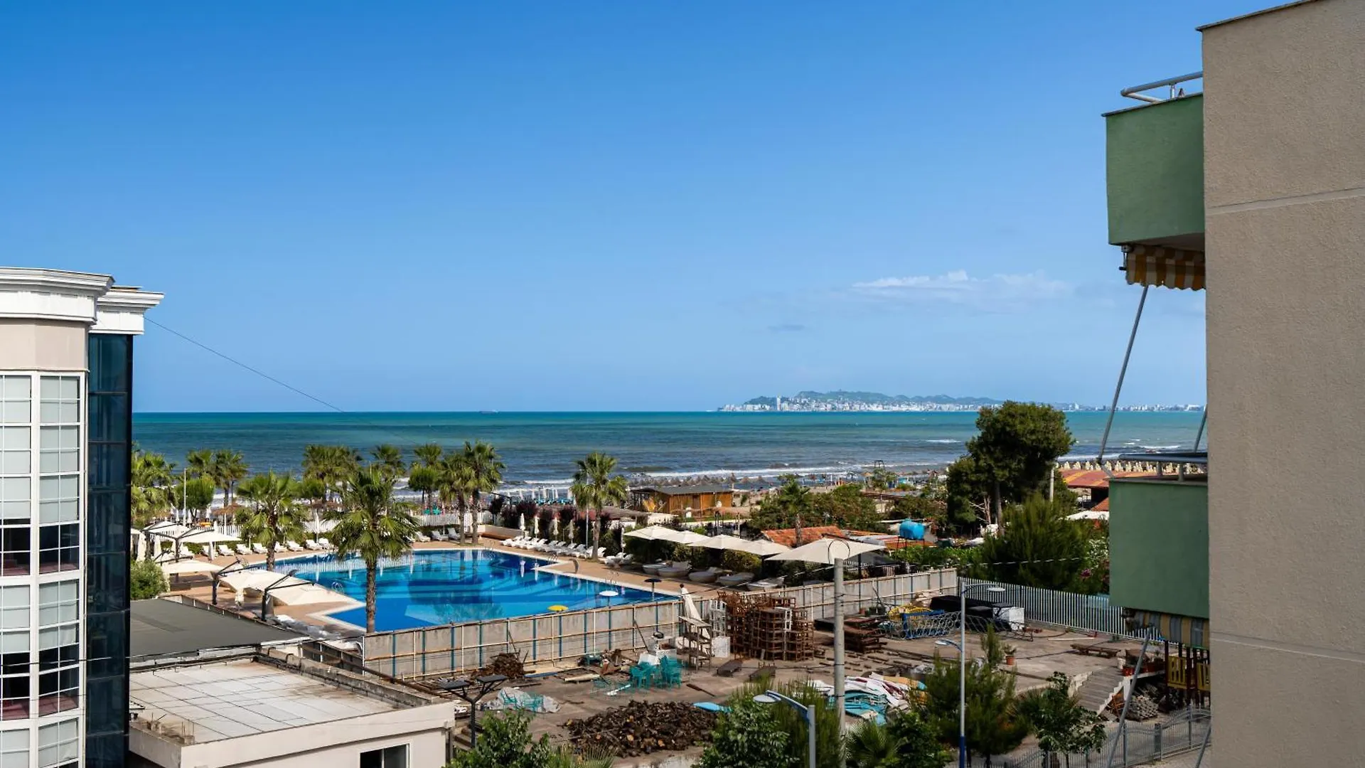 Dajmon Sea View Apartment Golem