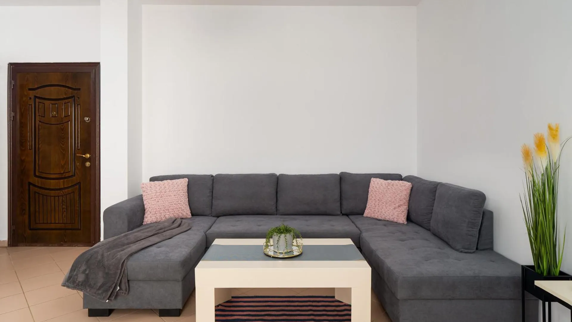 Dajmon Sea View Apartment Golem  Golem (Tirana)