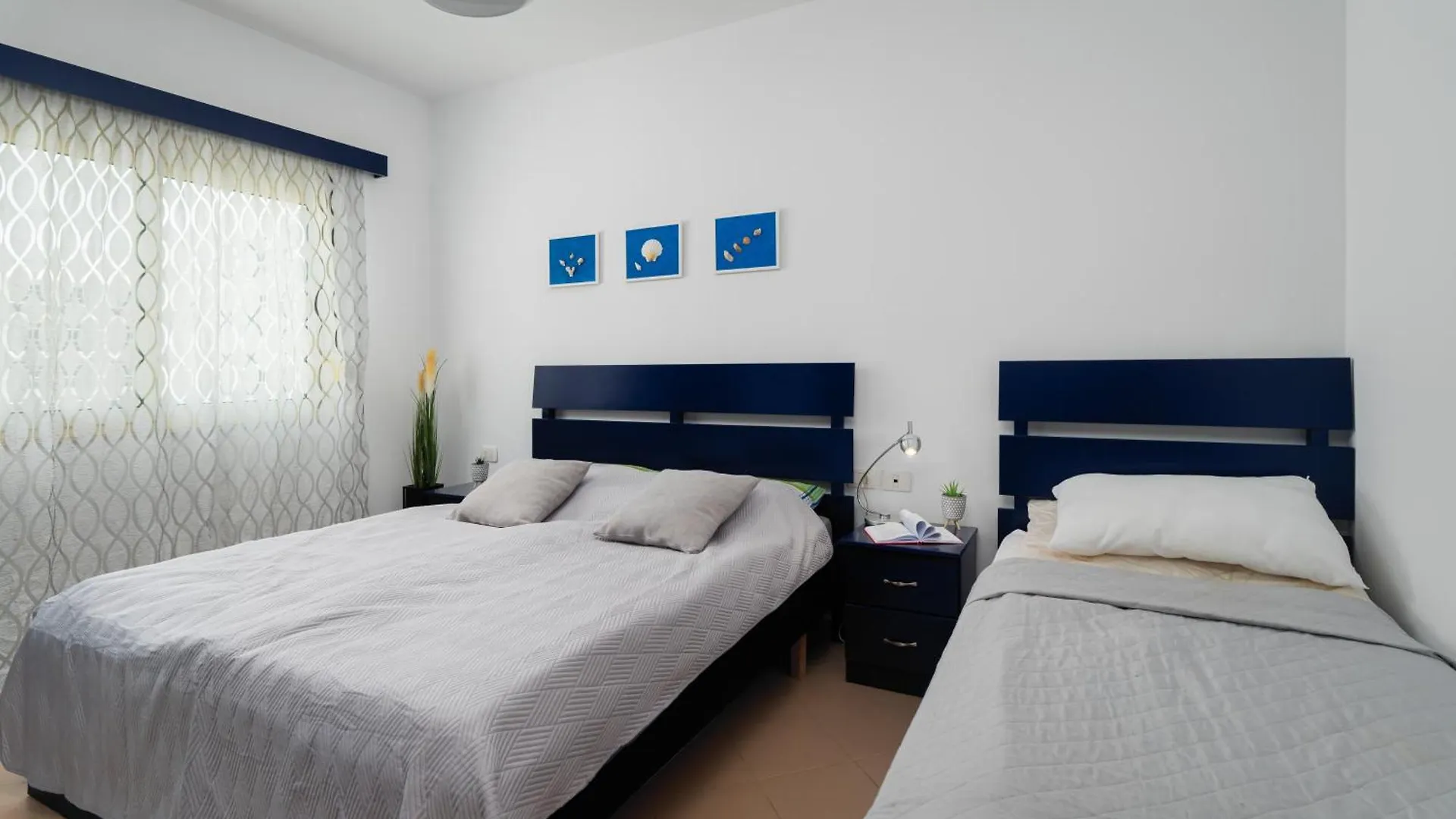 Dajmon Sea View Apartment Golem