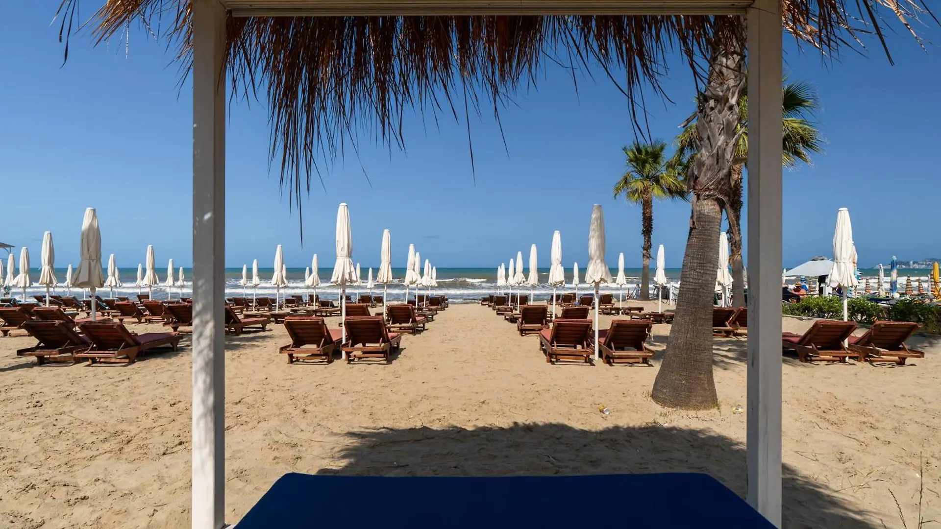 Dajmon Sea View Apartment Golem  Albania