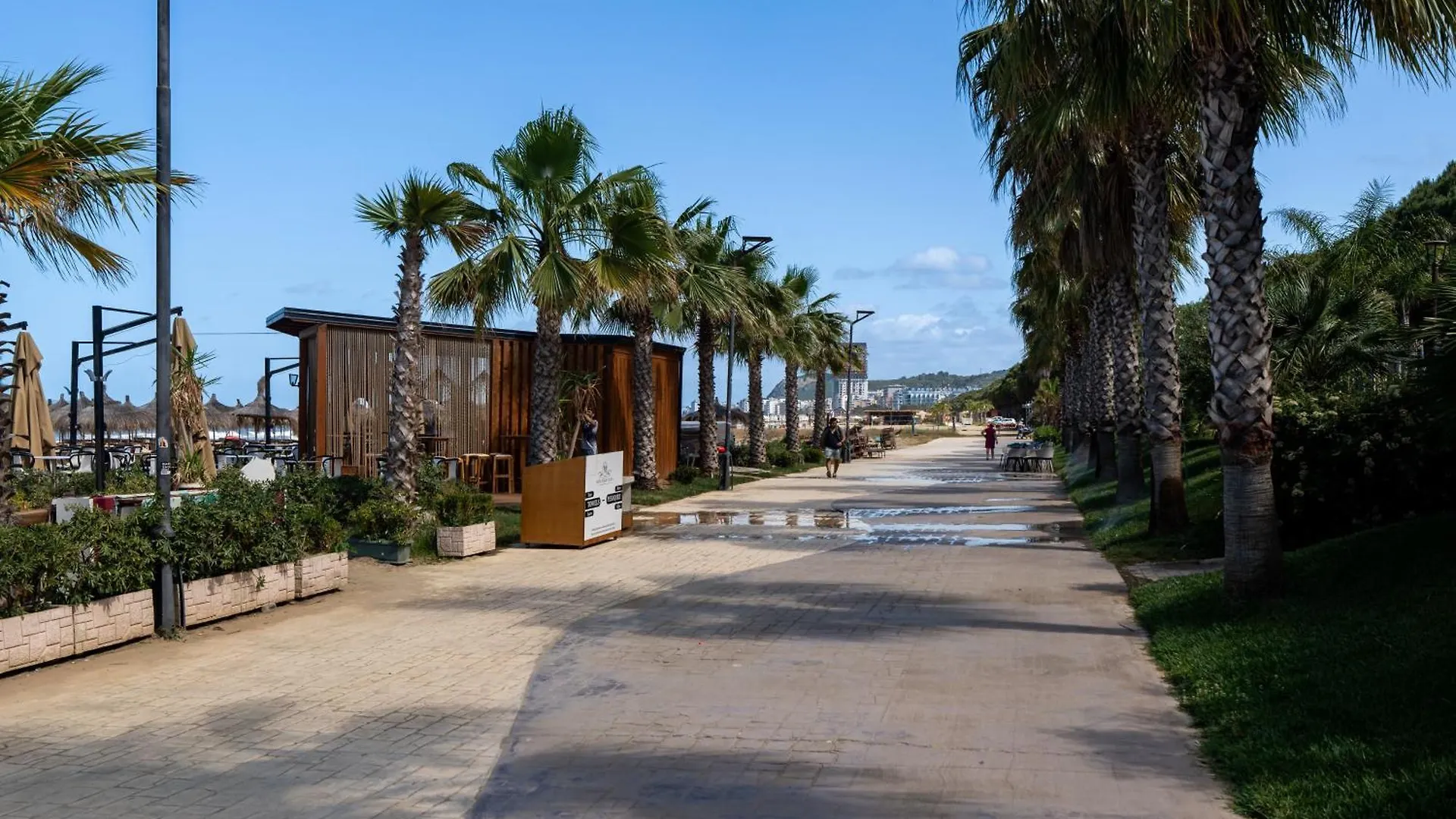 Dajmon Sea View Apartment Golem