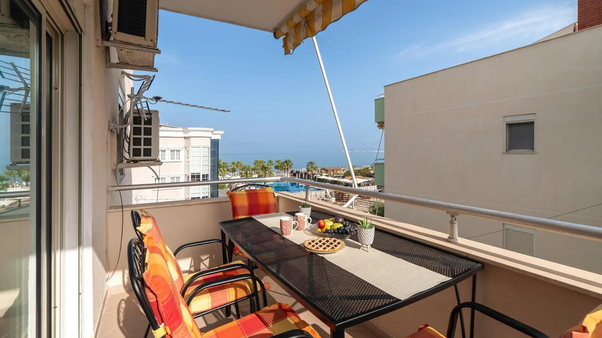 Dajmon Sea View Apartment Golem