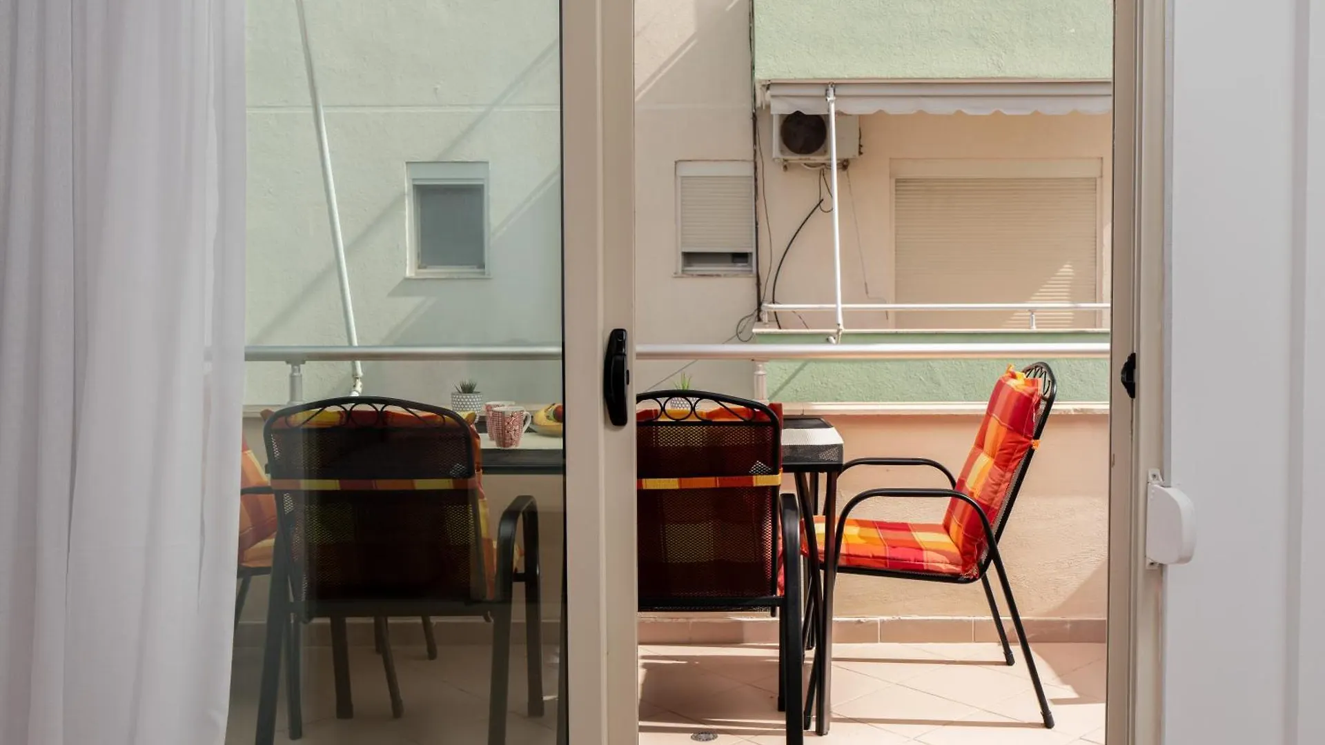 Dajmon Sea View Apartment Golem